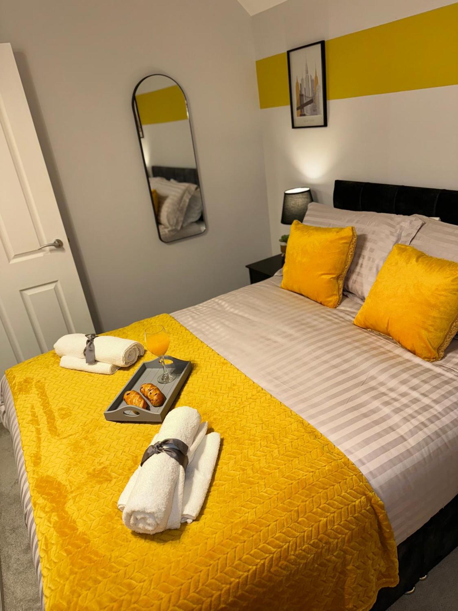 Nhs Workers And Students Haven - The Bee Hive Villa Reading Luaran gambar